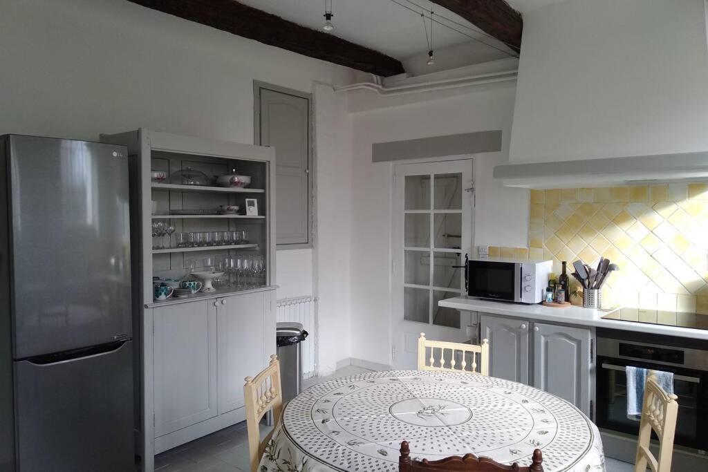 Maison De Maitre 230M² En Plein Coeur Du Village Camps-la-Source Esterno foto