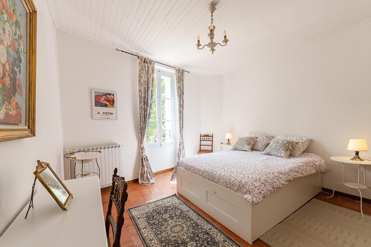 Maison De Maitre 230M² En Plein Coeur Du Village Camps-la-Source Esterno foto